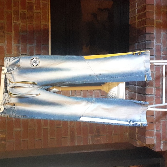 Pepe Jeans Light Blue Relaxed Fit with Yellow Accents - Picture 1 of 12